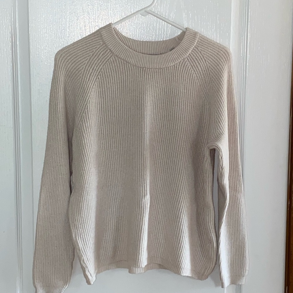Tahari crewneck ribbed sweater, beige, large, super soft, NWOT